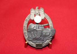 Panzerkampfanzeichen in Silber mit Einsatzzahl 25 1